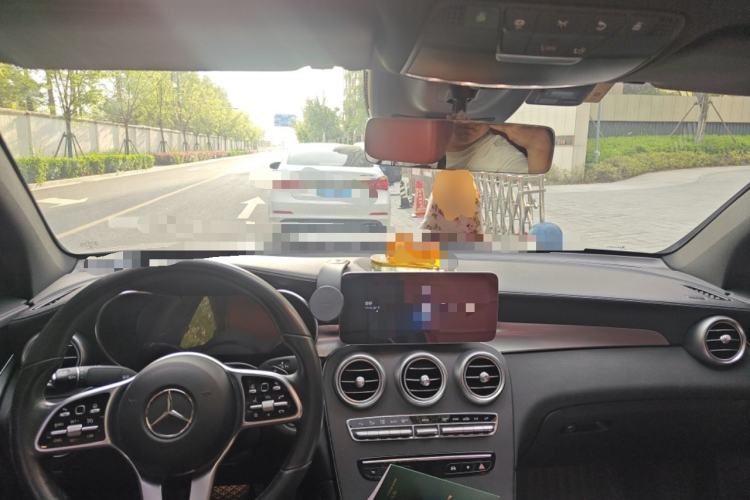 Used Mercedes-Benz GLC Coupe 2020 GLC 300 4MATIC Coupe SUV Center Console