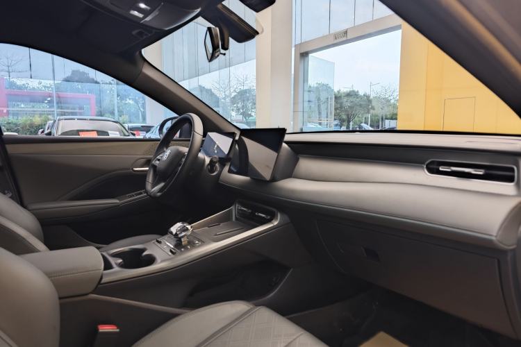 Used BYD Qin PLUS 2025 DM-i Smart Drive 55KM Leading Model
