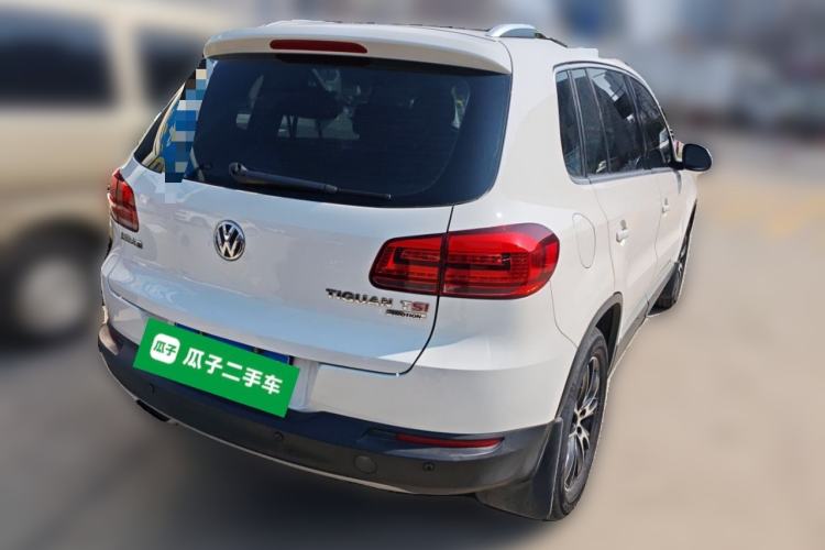 Used Volkswagen Tiguan 2013 1.8 TSI Automatic All-Wheel Drive Luxury Model Rear Right 45 Deg