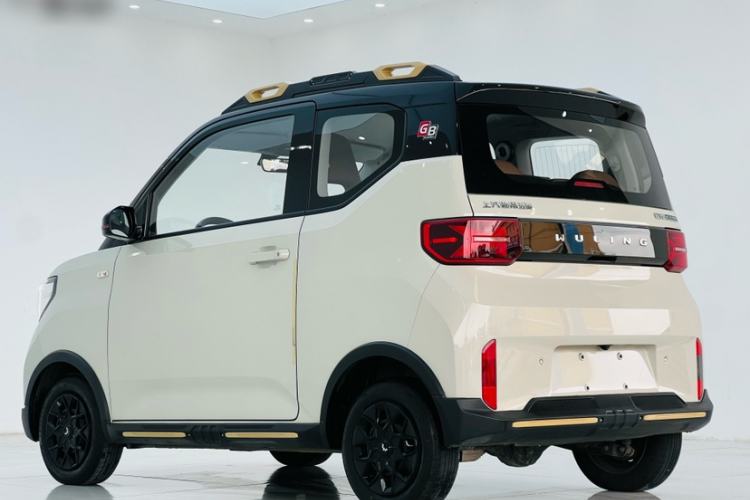 Used Wuling Hongguang MINIEV 2022 GAMEBOY 200km Gaming Edition with Lithium Iron Phosphate