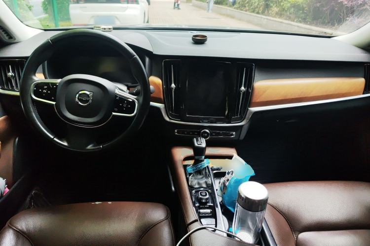 Used Volvo S90 2020 T5 Zhiyi Luxury Edition
