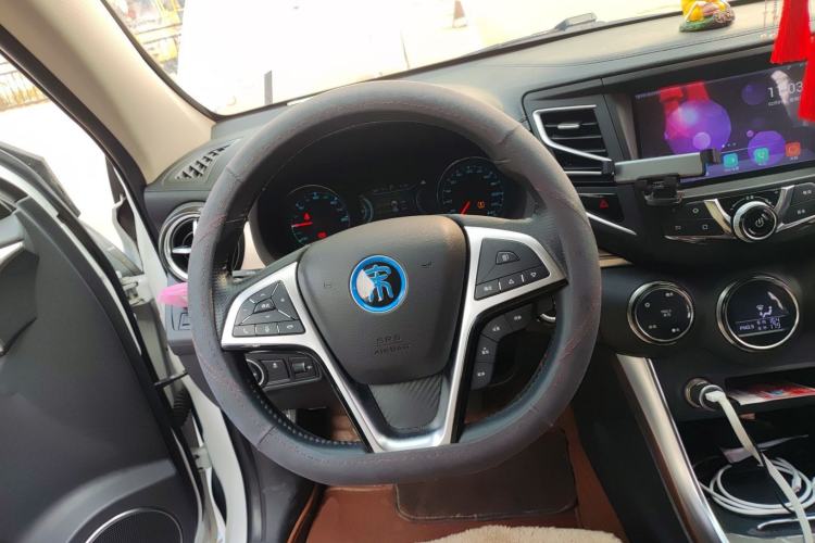 Used BYD Song New Energy 2017 Song DM 1.5TID All-Wheel Drive Luxury Model Steering Wheel