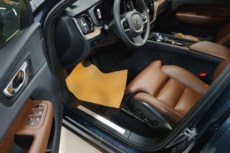 Used Volvo XC60 2024 B5 4x4 Smart Luxury Edition