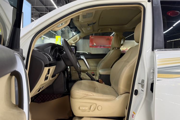 Used Toyota Prado 2016 2.7L Automatic Standard Edition Interior 5