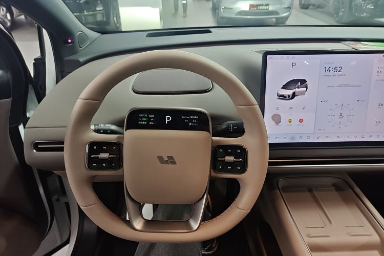 Used Li Auto i6 2025 Model Two-Wheel-Drive Standard Type
