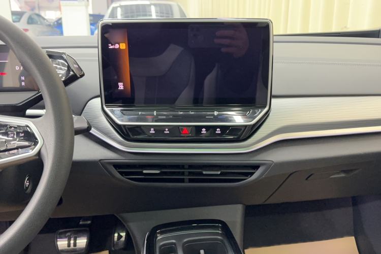 Used Volkswagen ID.4 CROZZ 2022 Pure Edition Limited Edition Audio And AC Panel