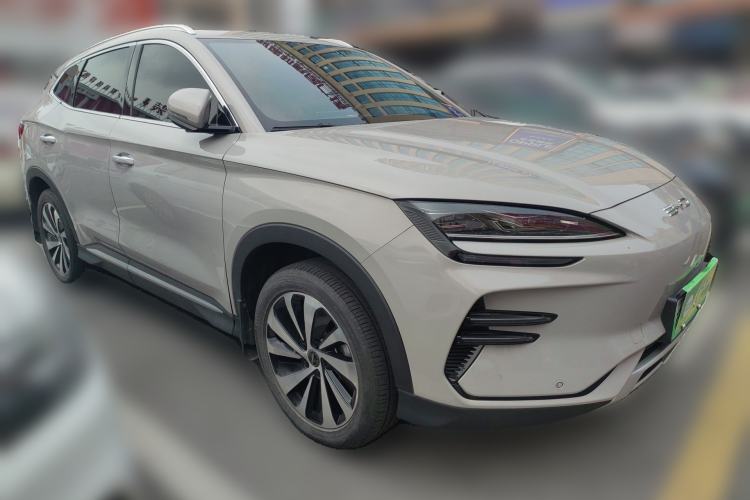 Used BYD Song PLUS New Energy 2024 Honor Edition EV 520km Premium Model Front Right 45 Deg