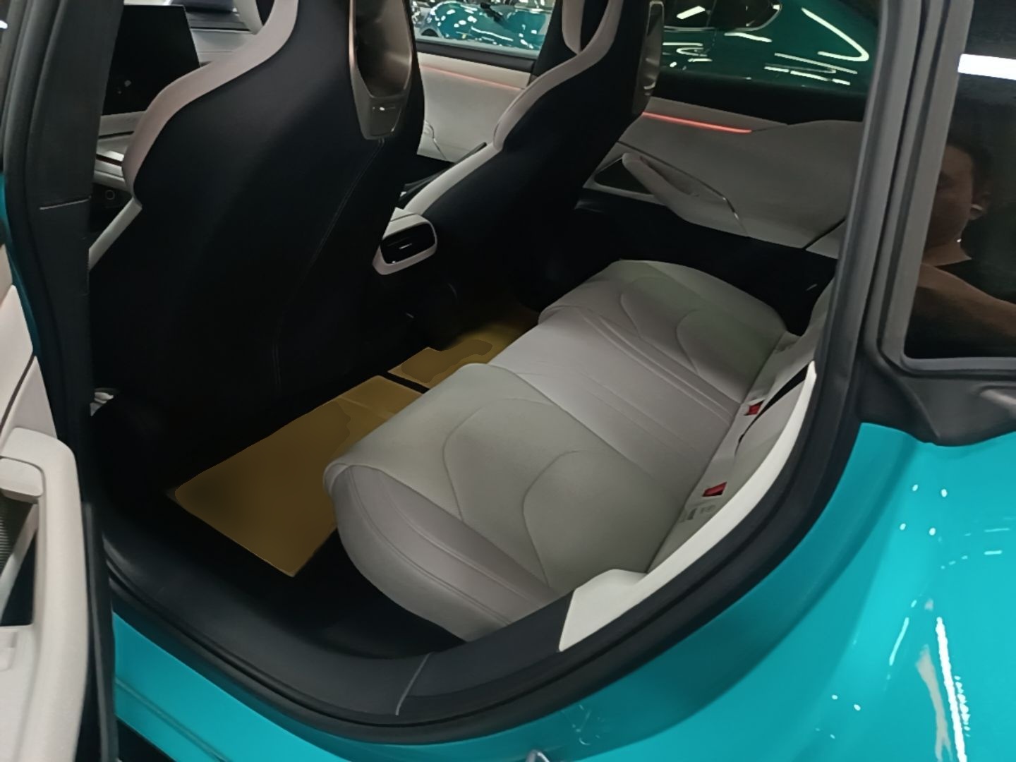 Xiaomi Auto SU7 2024 Four-Wheel Drive Ultra-Long Range Advanced Intelligent Driving Max Edition — снимка 20