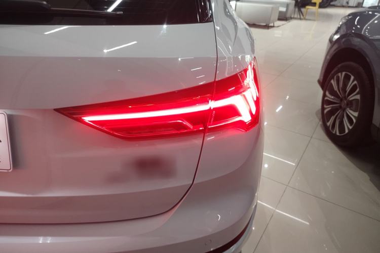 Used Audi Q3 2022 40 TFSI Fashion Dynamic Model