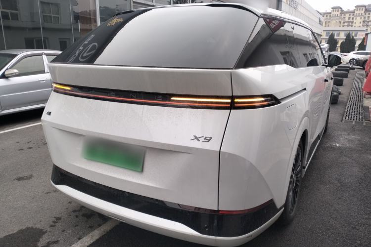 Used XPeng X9 2025 740 Ultra-Long Range Max
