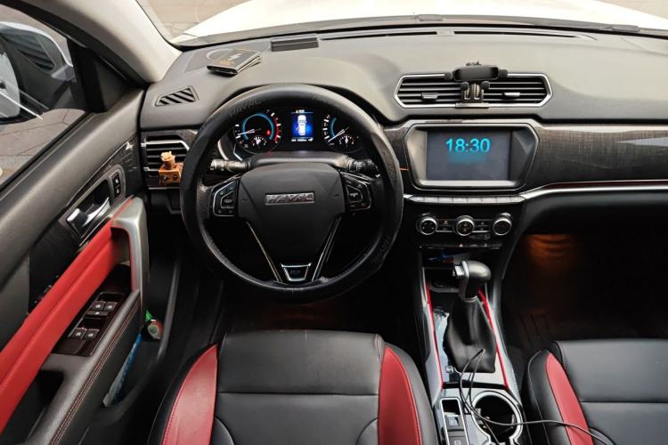 Used Haval H2 2017 Blue Label 1.5T Automatic Two-Wheel Drive Luxury Model
