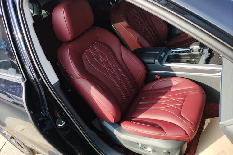 Used Hongqi HS5 2026 Model 2.0T Two-Wheel Drive Qi Xiang Pro Edition
