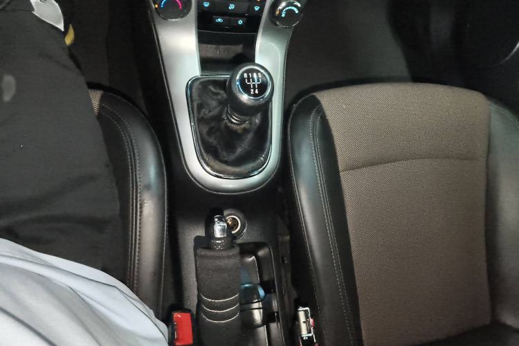 Used Chevrolet Cruze 2013 Hatchback 1.6L Manual Luxury Model