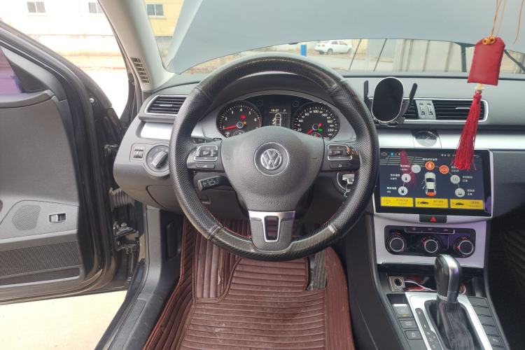 Used Volkswagen Magotan 2016 1.8TSI Smart Comfort Model Steering Wheel