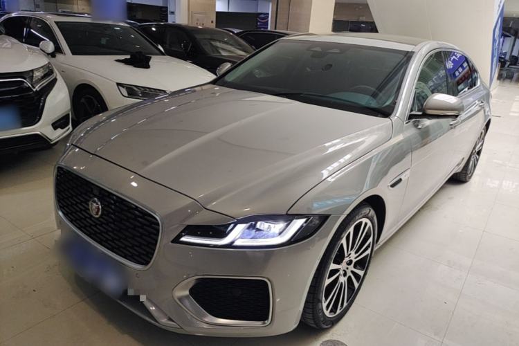 Used Jaguar XFL 2025 Model—2.0T P250, Two-Wheel Drive, Premium Luxury Edition