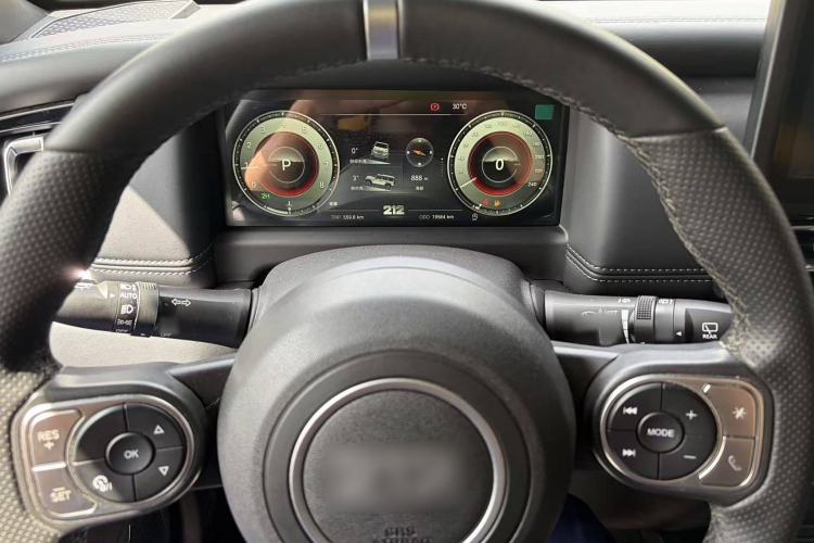 Used 212 T01 2024 2.0T Mechanic