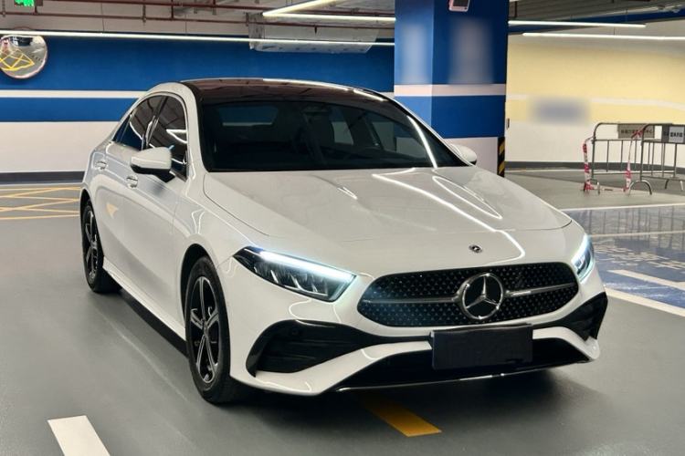 Used Mercedes-Benz A-Class 2022 Revised Version A 200 L Sport Sedan Fashionable Style Exterior 3