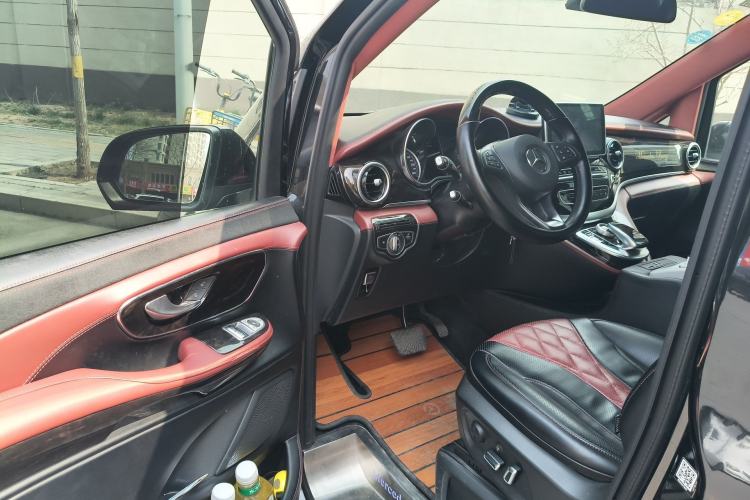 Used Mercedes-Benz V-Class 