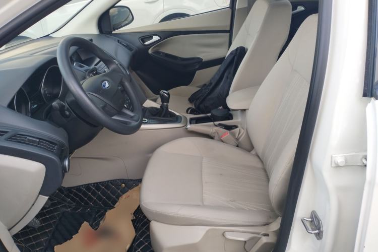 Used Ford Focus 2015 Sedan 1.6L Manual Comfort Model