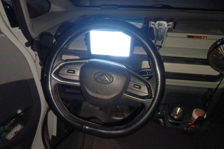 Used SAIC MAXUS Dana V1 2023 V1 Short Wheelbase Low Roof (43 kWh)
