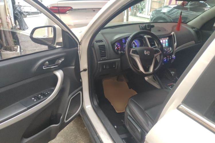 Used Changan CS35 2016 1.6L Automatic Luxury Model China V Standard