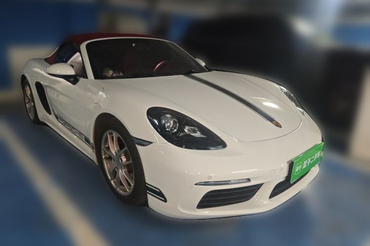 Used Porsche 718 2022 Boxster 2.0T Front Right 45 Deg
