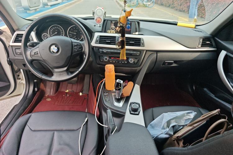 Used BMW 3 Series 2014 320Li Fashion Model Center Console