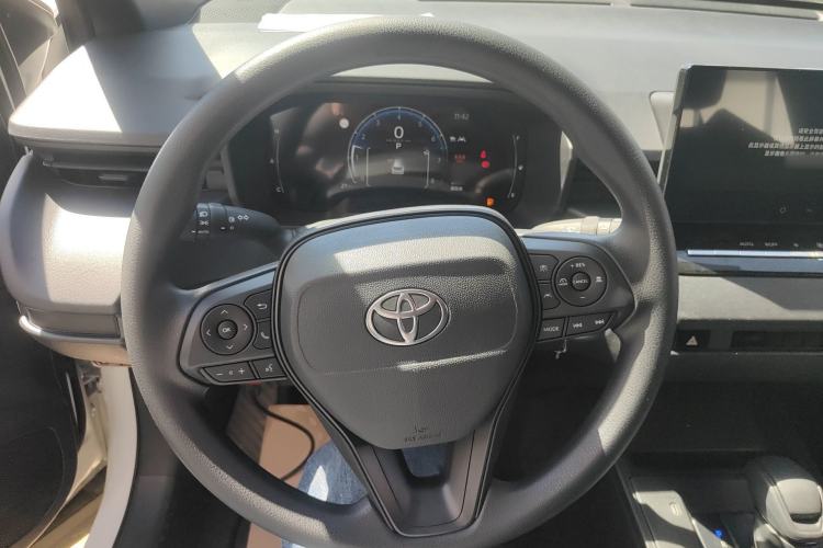 Used Toyota Corolla Cross 2026 Model 2.0L Pioneer Edition
