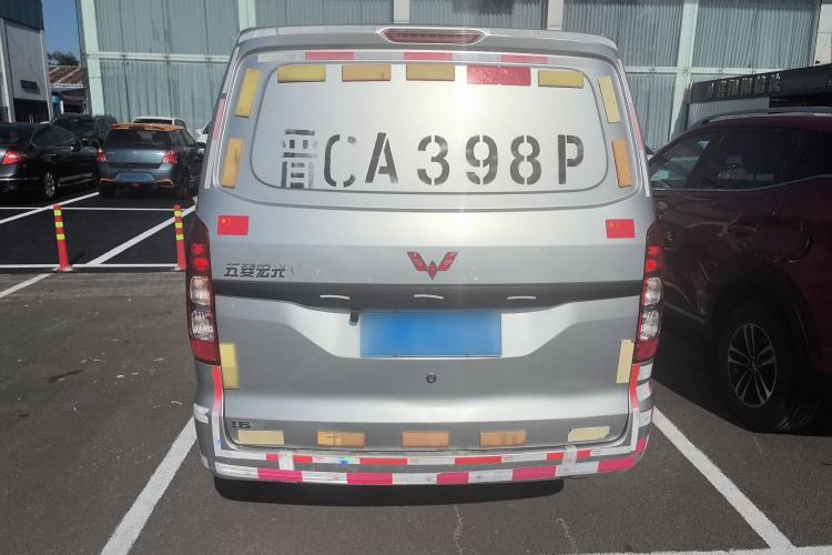 Used Wuling Hongguang V 2019 1.5L Base Window-Sealed Vehicle China VI LAR