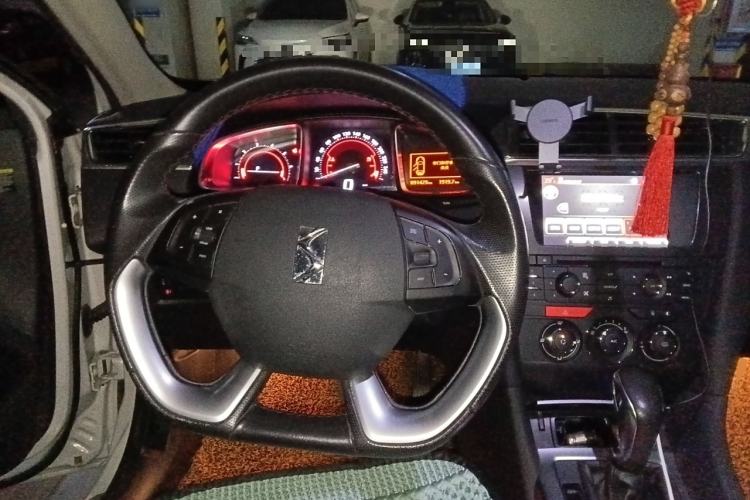 Used DS 6 2014 1.6T Elegant Version THP160
