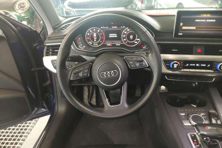 Used Audi A4L 2018 30th Anniversary Edition 40 TFSI Fashion Model
