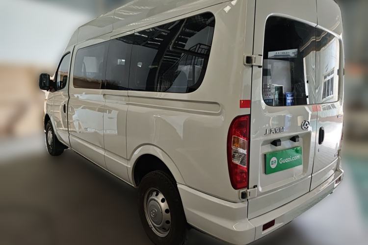 Used SAIC MAXUS Xintu V80 2023 2.0T Manual Classic Aoyuntong Short Wheelbase Mid-Roof 7/8/9-Seater Rear Left 45 Deg