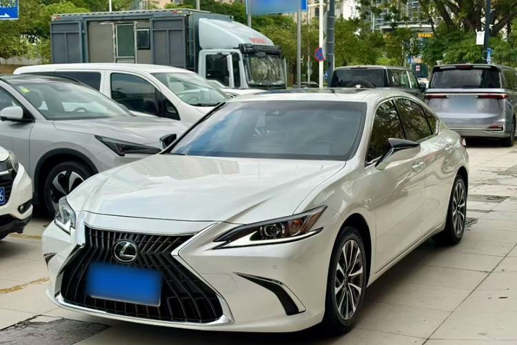 Used Lexus ES 2023 200 Excellence Edition