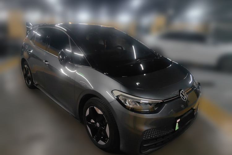 Used Volkswagen ID.3 2025 Revised Version Smart Edition Outstanding Grade Front Right 45 Deg