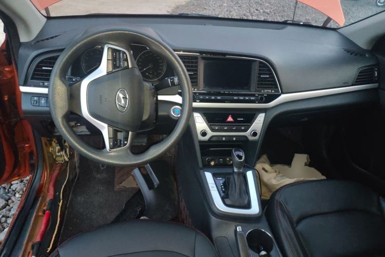 Used Hyundai Elantra (6th Generation / Lingdong) 2016 1.6L Automatic ZhiXuan – Elite Version Center Console