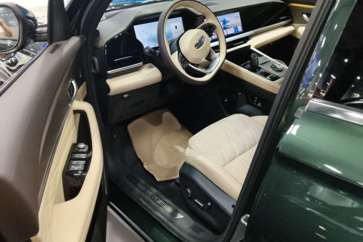 Used Geely Auto Monjaro L 2025 Dongfang Yao 2.0TD Automatic All-Wheel-Drive Wangyue Edition
