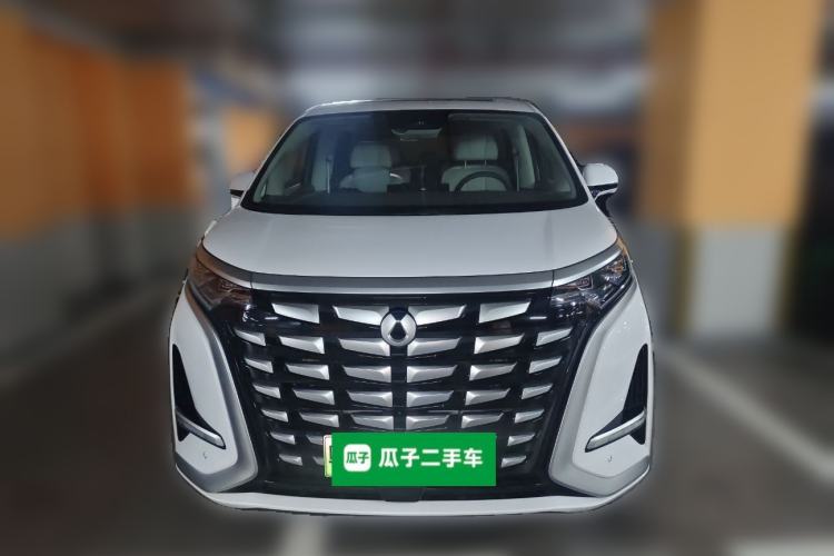 Used Denza D9 2022 DM-i 1040 Prestige Model