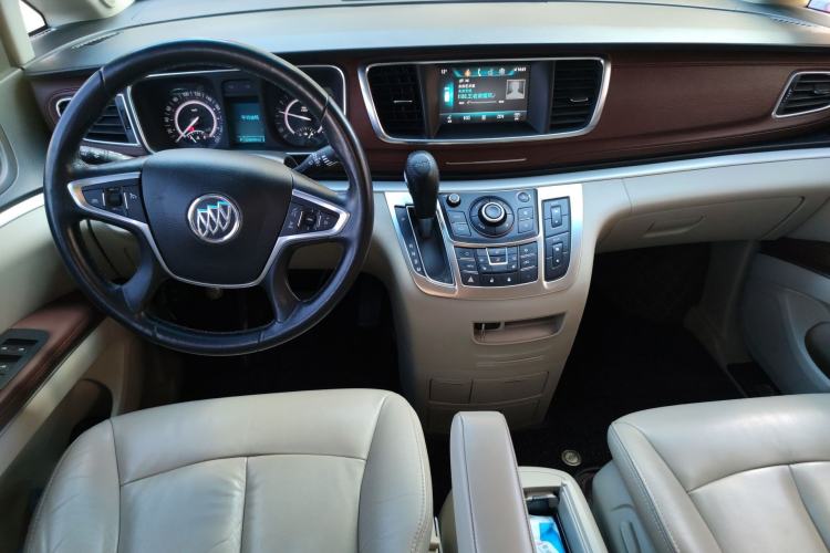 Used Buick GL8 2017 25S Prestige Version China V Standard Center Console
