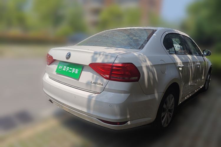 Used Volkswagen Lavida 2017 1.6L Automatic Comfort Edition
