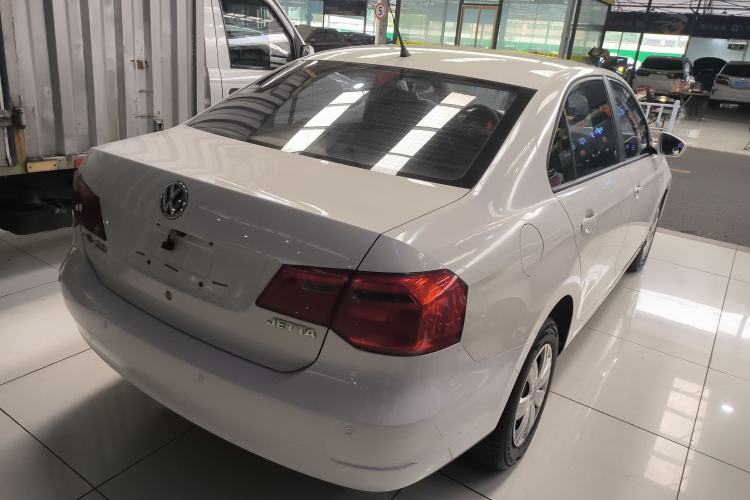 Used Volkswagen Jetta 2015 1.6L Manual Fashion Edition Rear Right 45 Deg