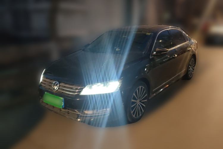 Used Volkswagen Passat 2013 3.0L V6 DSG Flagship Edition