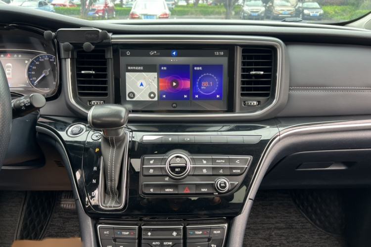 Used GAC Trumpchi M8 2019 320T Ultimate Edition Audio And AC Panel