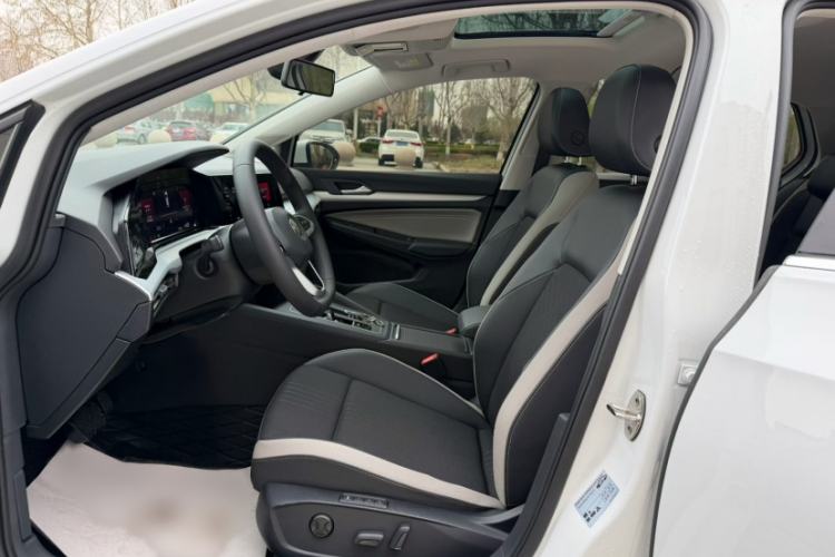 Used Volkswagen Golf 2023 Facelift 280TSI DSG Pro Interior 3