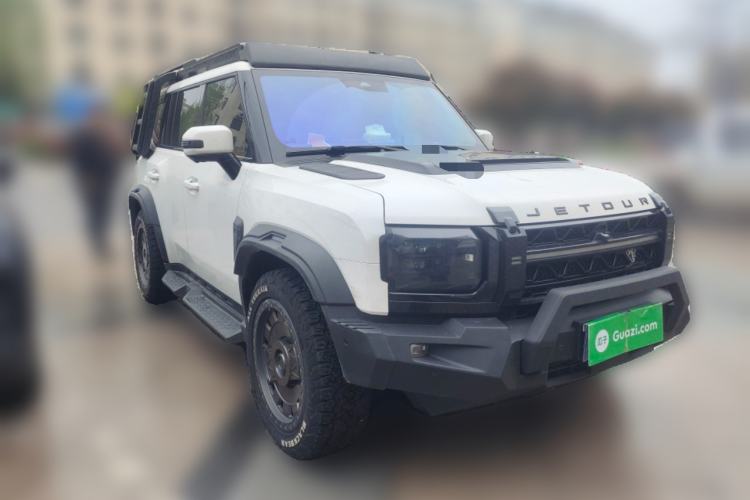 Used JETOUR Traveler 2023 2.0T All-Wheel-Drive Crosser Front Right 45 Deg