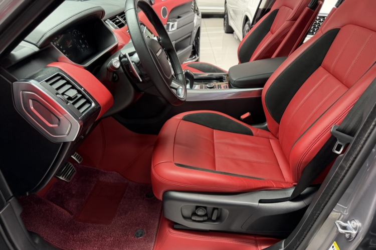 Used Land Rover Range Rover Sport 2021 3.0 L6 YAO Black Edition
