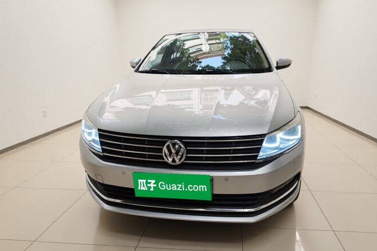 Used Volkswagen Lavida 2015 1.6L Automatic Comfort Edition
