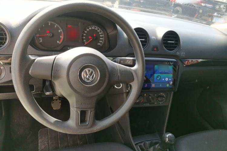 Used Volkswagen Jetta 2015 Zhuihui Edition 1.4L Manual Fashion Model