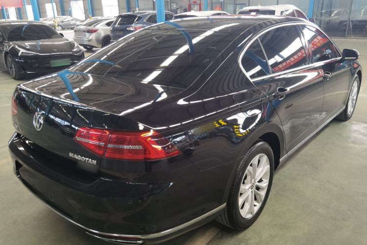 Used Volkswagen Magotan 2017 330TSI DSG Luxury Model
