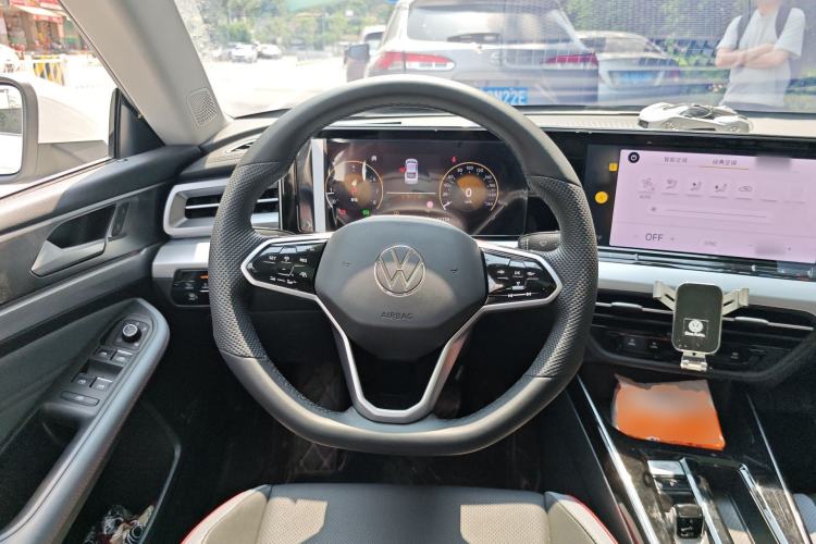 Used Volkswagen Lamando 2023 Lavida L 280TSI DSG Cool & Spicy Edition Steering Wheel