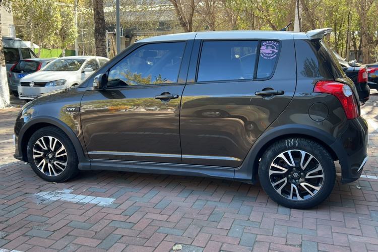 Used Suzuki Swift 2016 1.5L Automatic Fashionable Coolplay Edition
